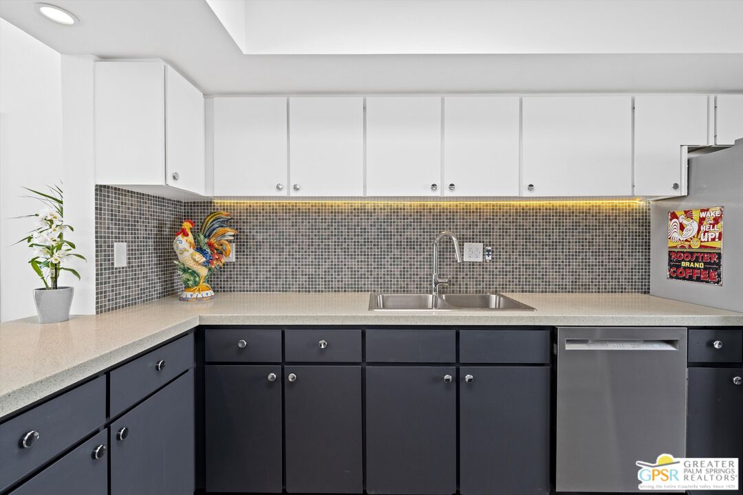Image 9 for 2340  S Skyview Dr