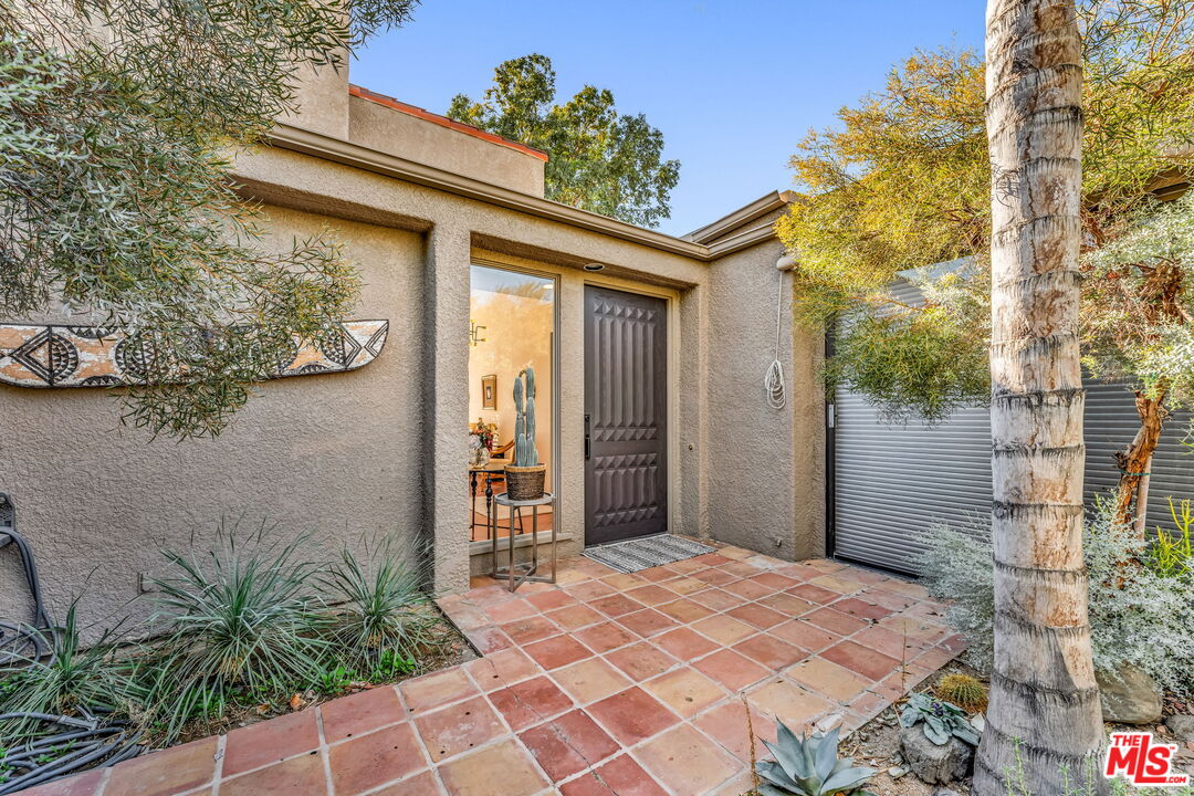 Image 5 for 511   Desert West Dr