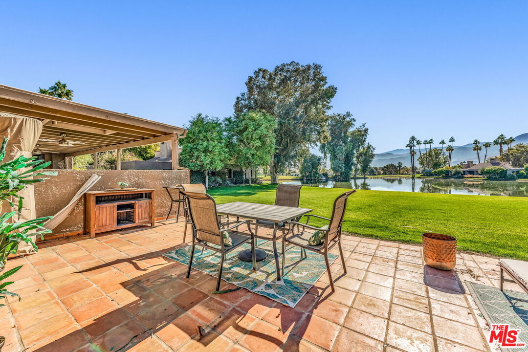 Image 2 for 511   Desert West Dr