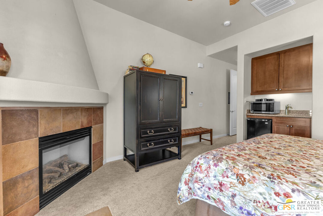 Image 18 for 48694 Classic Dr