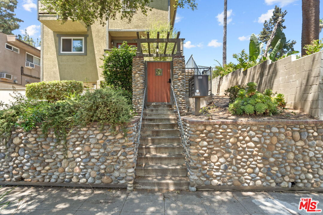Image 1 for 409 Adena St #1