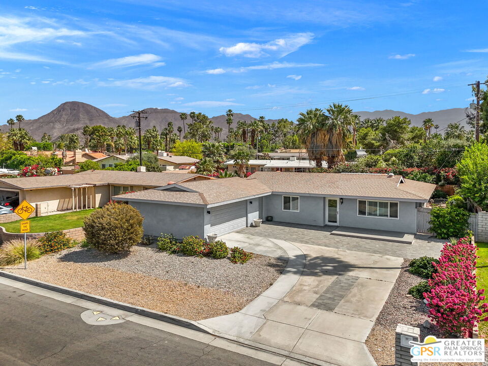 Image Number 1 for 74035   Fairway Dr in Palm Desert