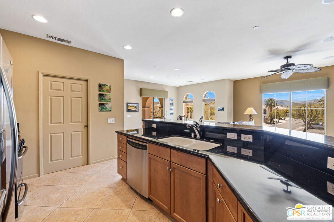Image 16 for 1478   Yermo Dr