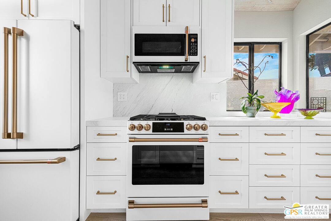 Image 15 for 12 San Felipe Dr