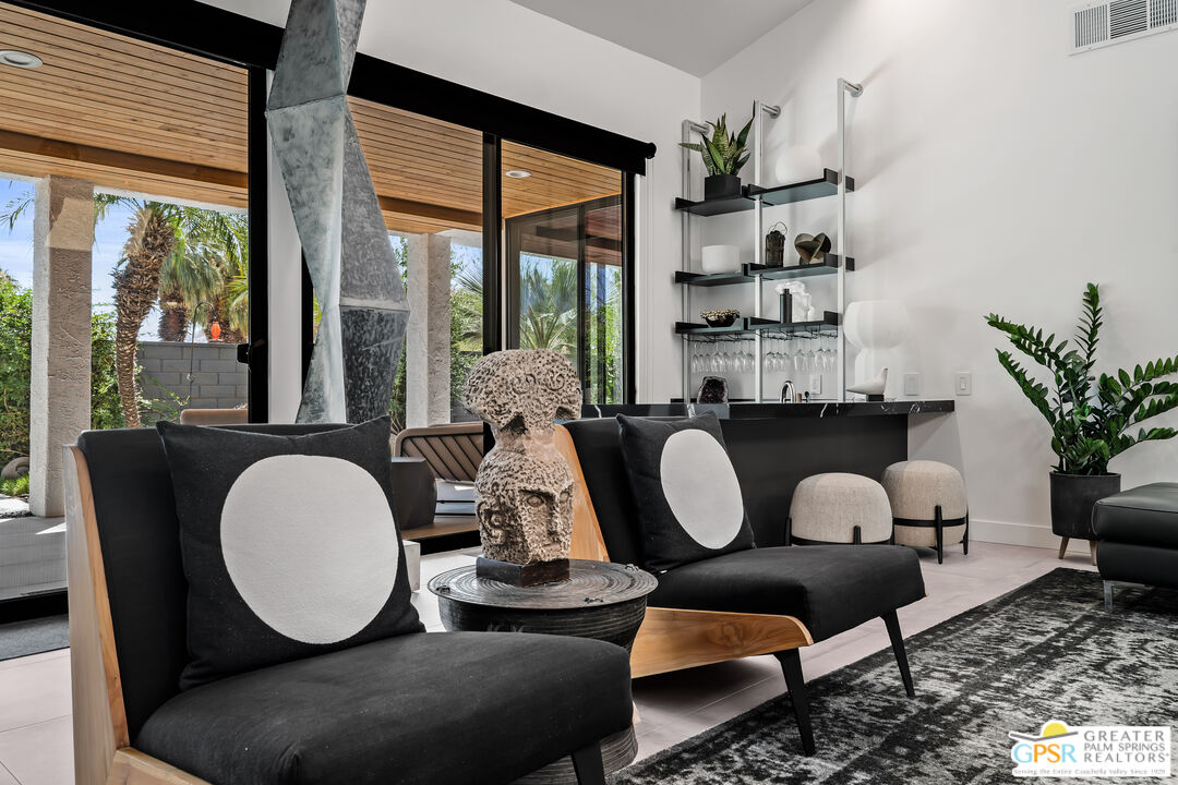 Image 12 for 2560 W La Condesa Dr