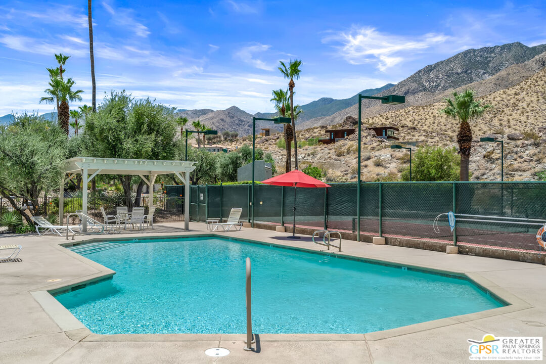 Image 60 for 2560 W La Condesa Dr