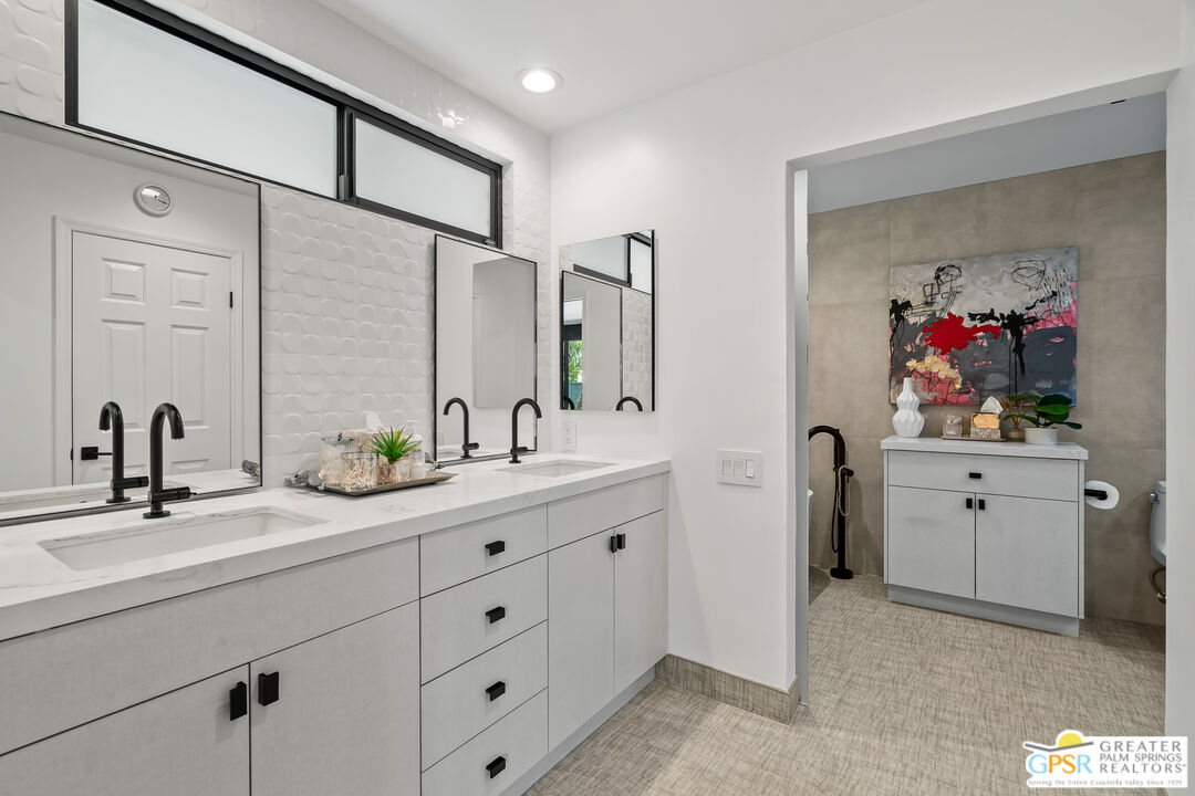 Image 37 for 2560 W La Condesa Dr