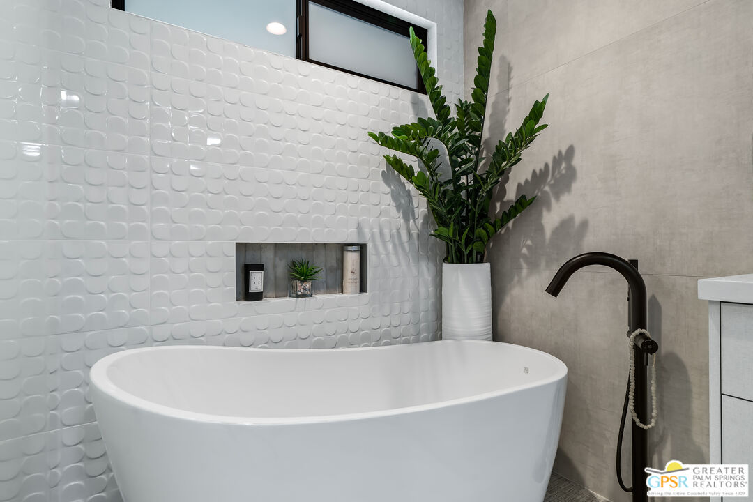 Image 40 for 2560 W La Condesa Dr