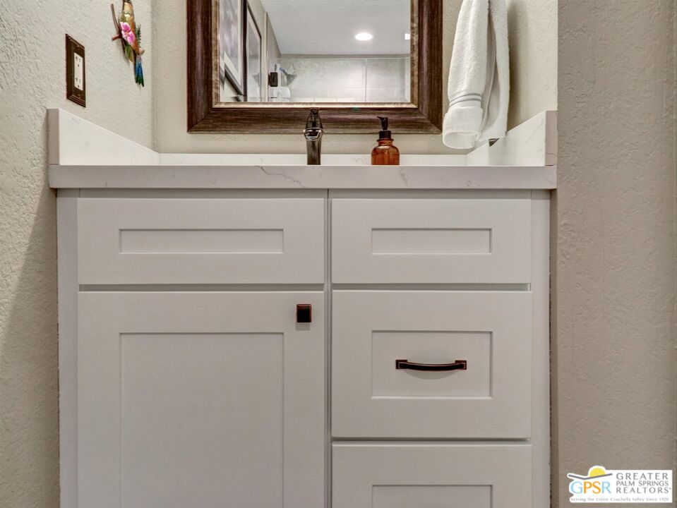 Image 11 for 701 Los Felices Cir #L209