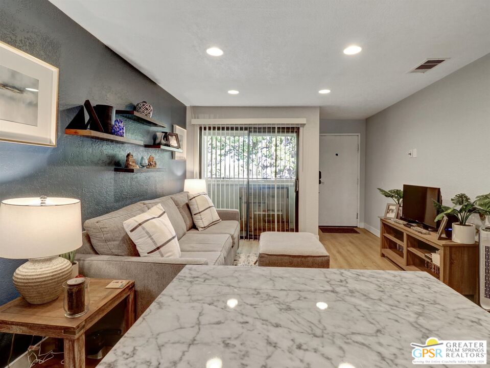 Image 6 for 701 Los Felices Cir #L209