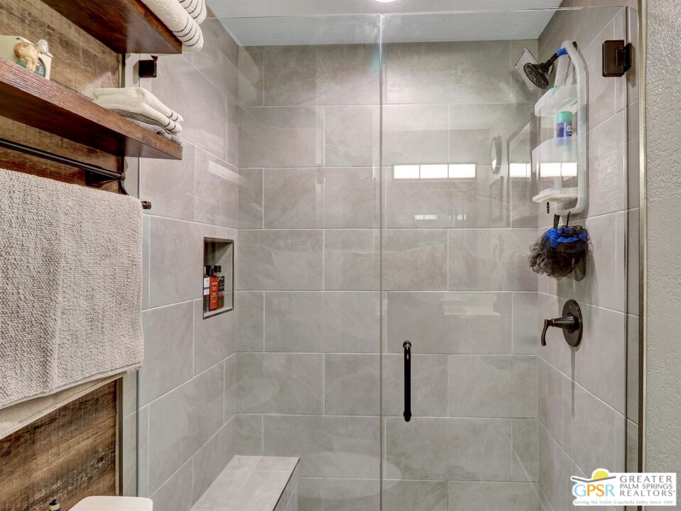 Image 9 for 701 Los Felices Cir #L209