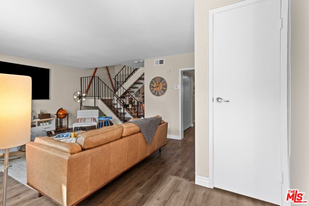 Image 2 for 2260 Indian Canyon Dr #C