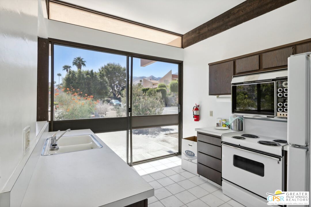 Image 68 for 2696 Sierra Madre  #A6