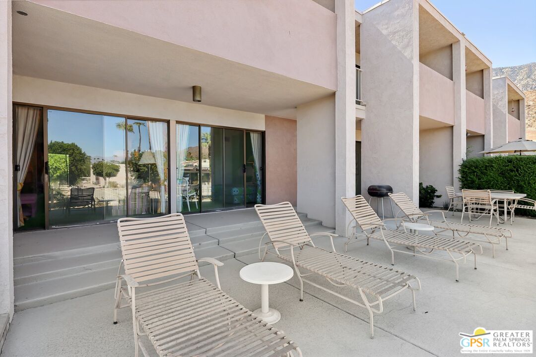 Image 40 for 2696 Sierra Madre  #A6