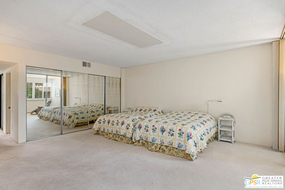 Image 42 for 511 Desert Lakes Cir