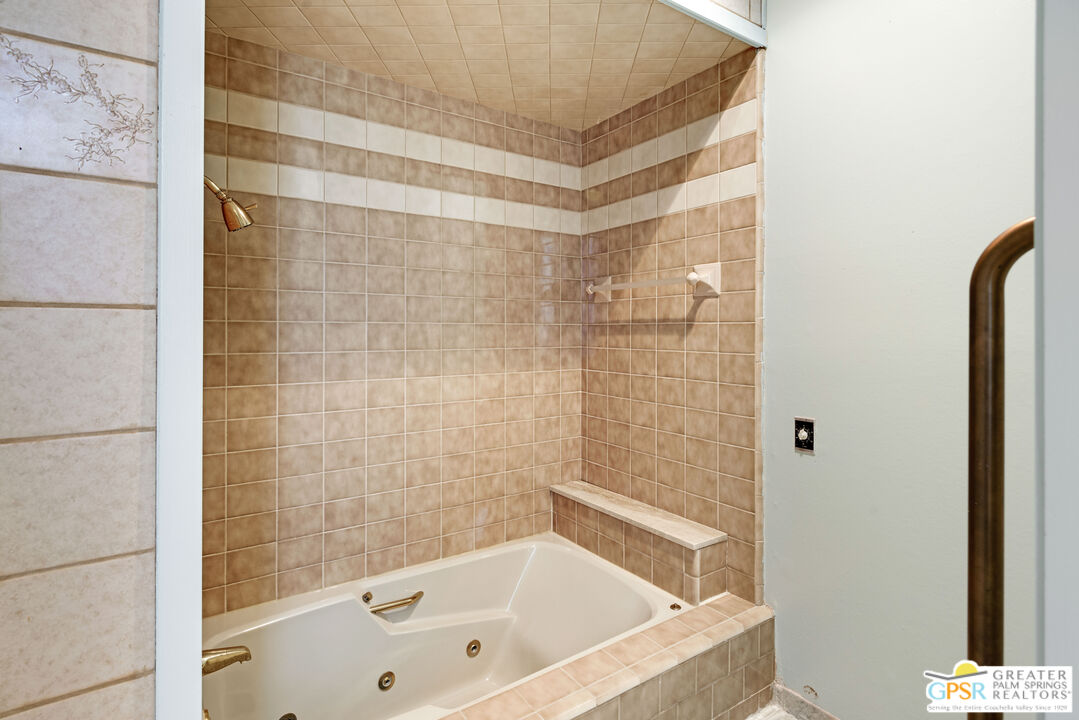 Image 45 for 511 Desert Lakes Cir