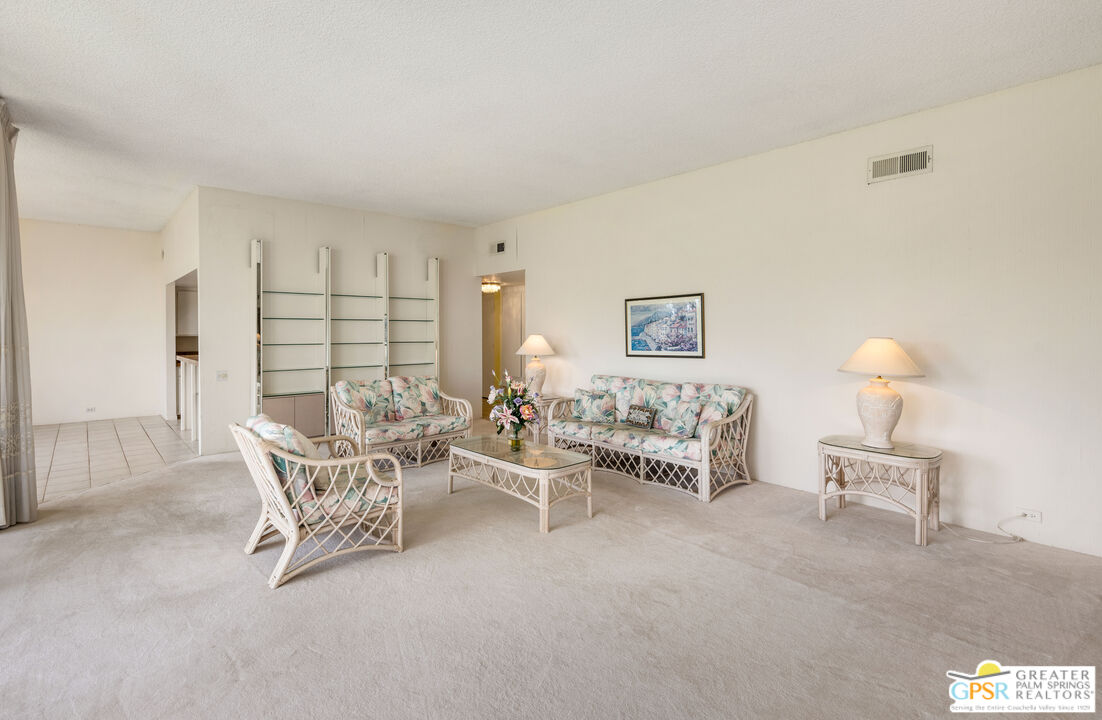 Image 25 for 511 Desert Lakes Cir