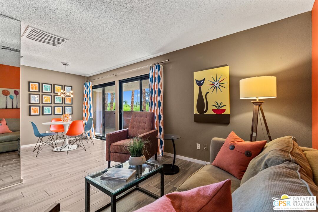 Image 4 for 467 Calle El Segundo  #D12