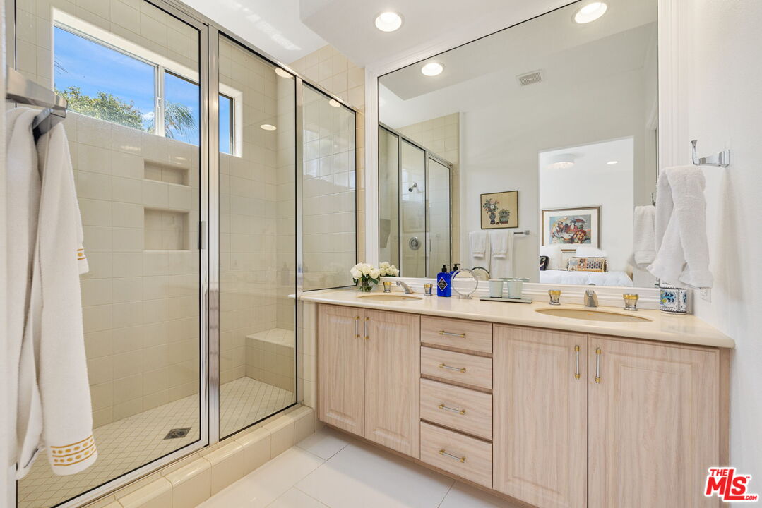 Image 30 for 347   Indian Ridge Dr