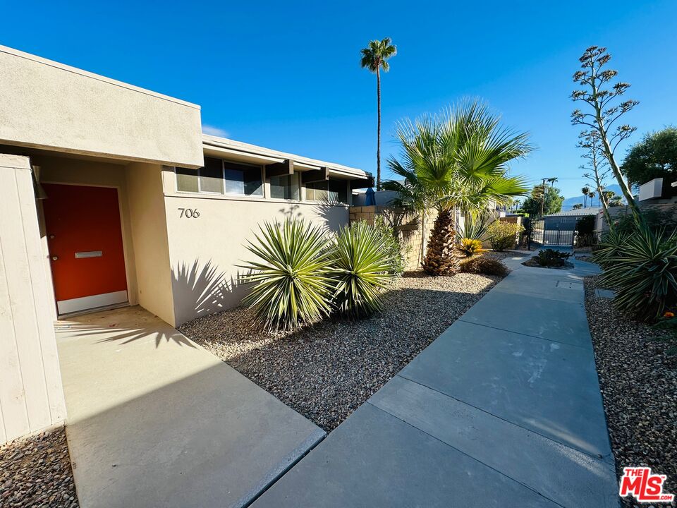 Image 2 for 706  E Vista Chino