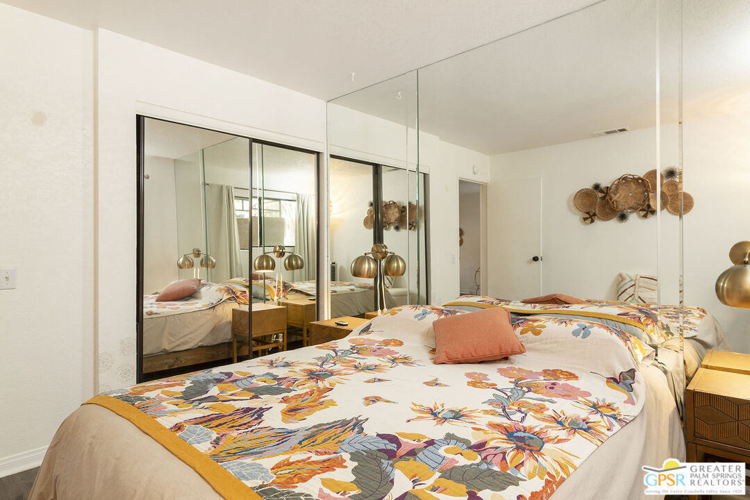 Image 9 for 2809 Los Felices Cir #108