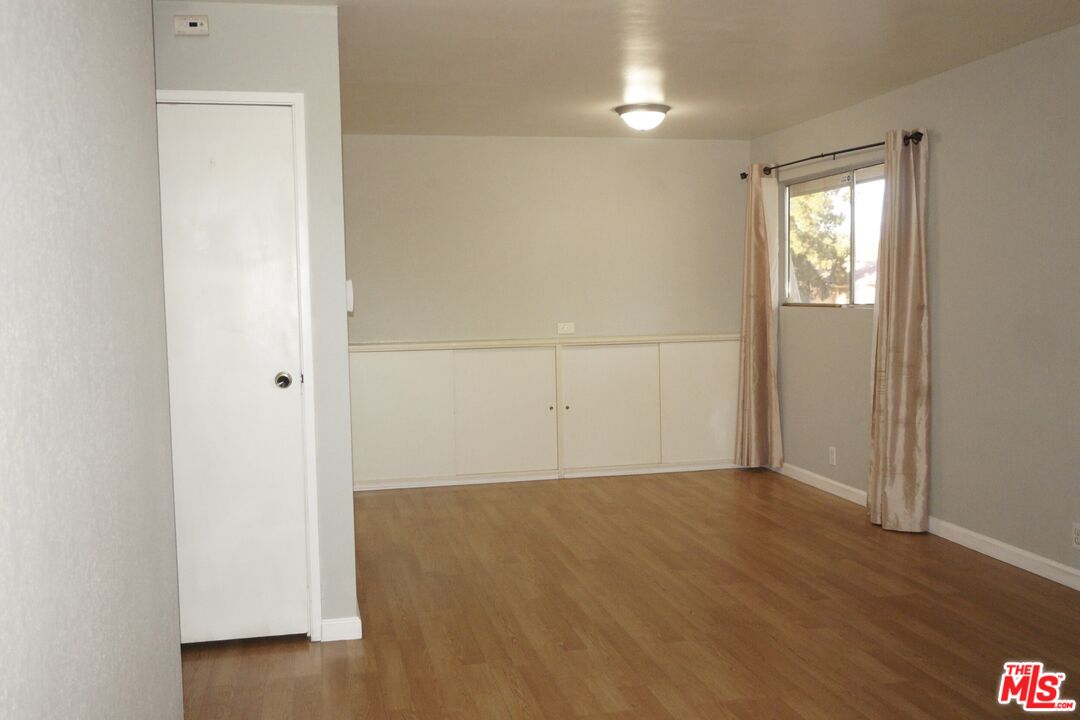 Image 2 for 2857 Los Felices Rd #216