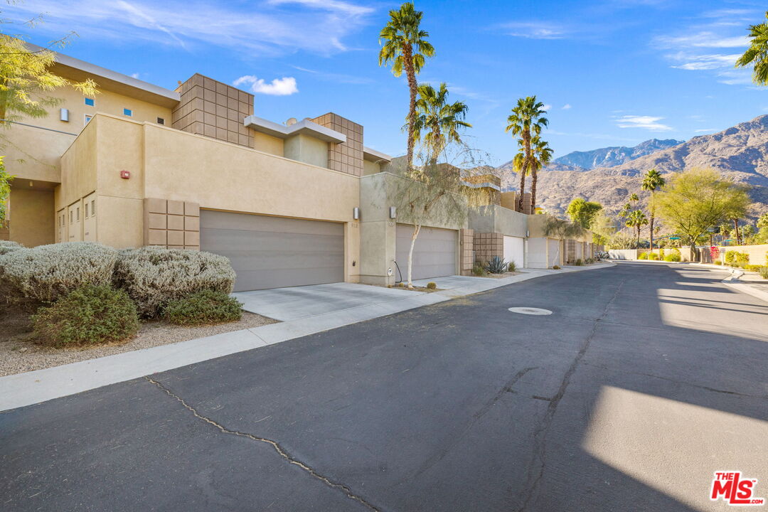 Image 3 for 913 Oceo Cir