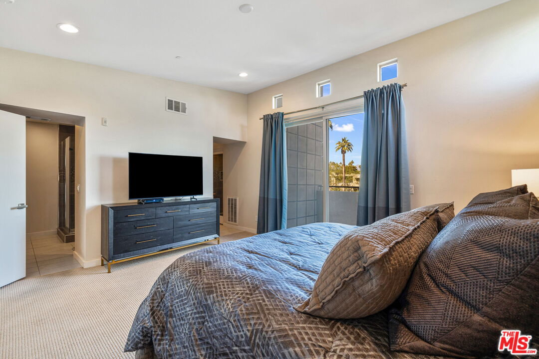 Image 42 for 913 Oceo Cir