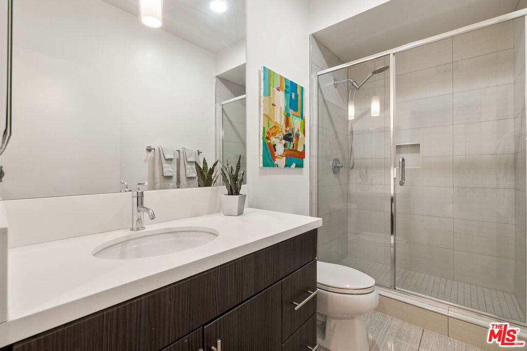 Image 32 for 913 Oceo Cir