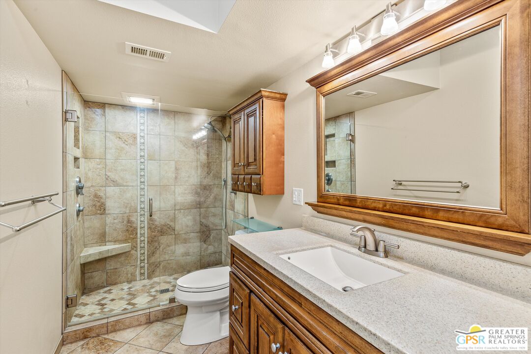 Image 10 for 1655 Palm Canyon Dr #703