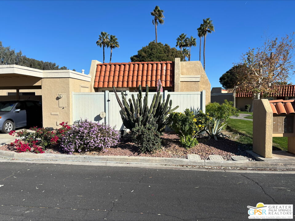 Image 2 for 69531 Encanto Ct