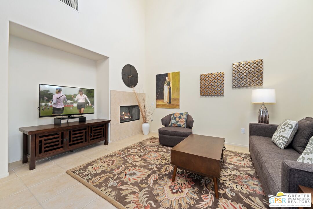 Image 9 for 1461 Yermo Dr