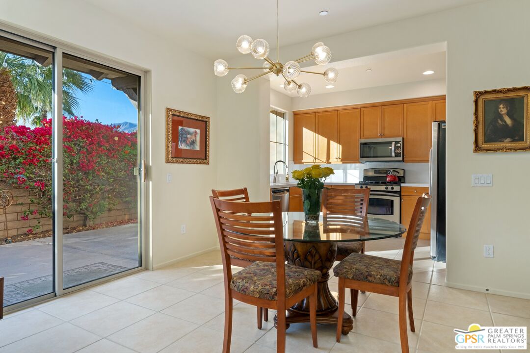 Image 10 for 1461 Yermo Dr