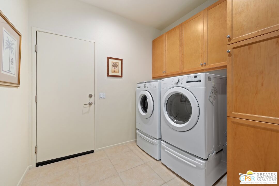 Image 16 for 1461 Yermo Dr