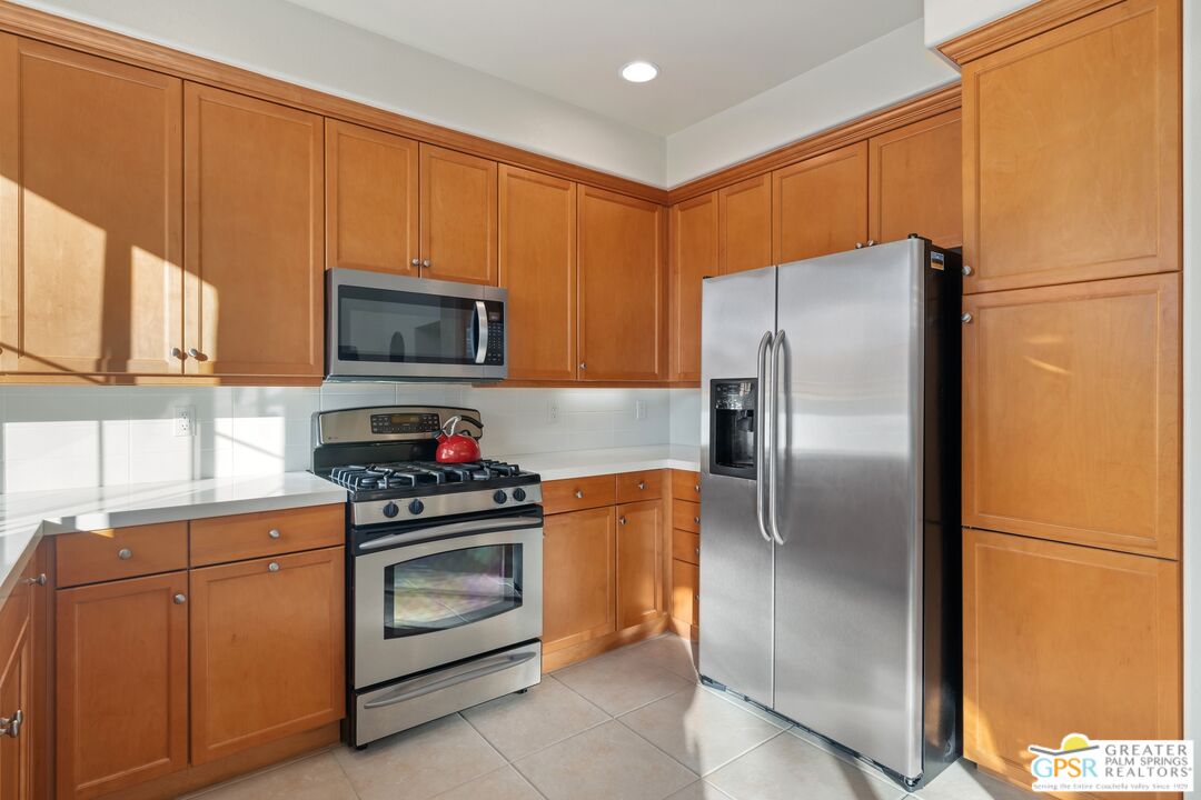 Image 12 for 1461 Yermo Dr