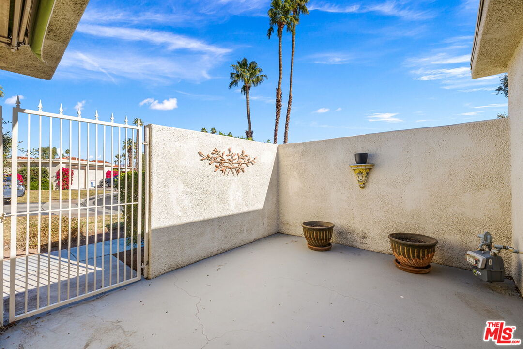 Image 22 for 663  N Majorca Cir
