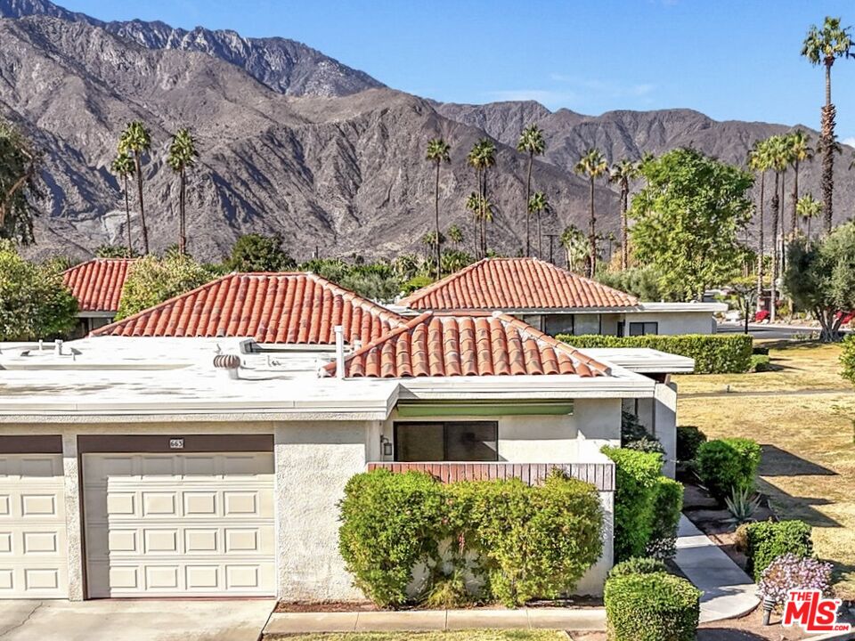 Image 2 for 663  N Majorca Cir
