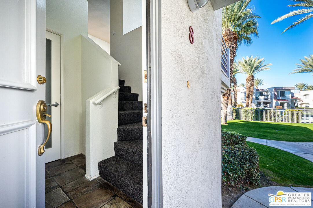 Image 4 for 401 El Cielo Rd #8