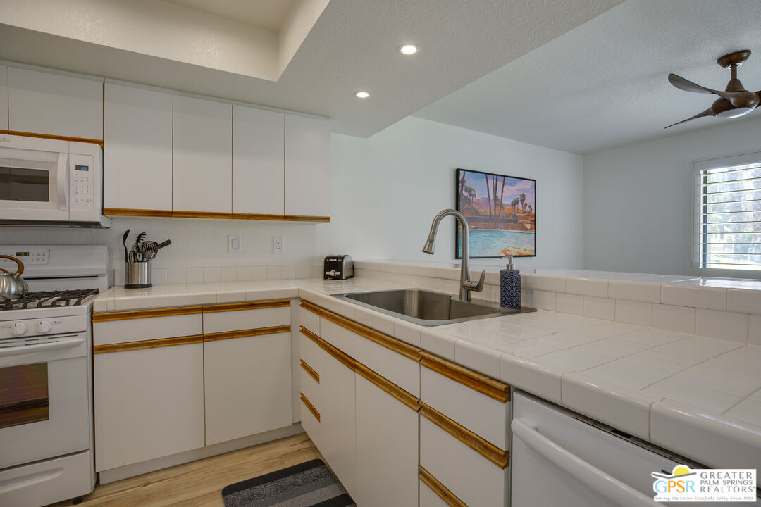 Image 7 for 35200 Cathedral Canyon Dr #T159
