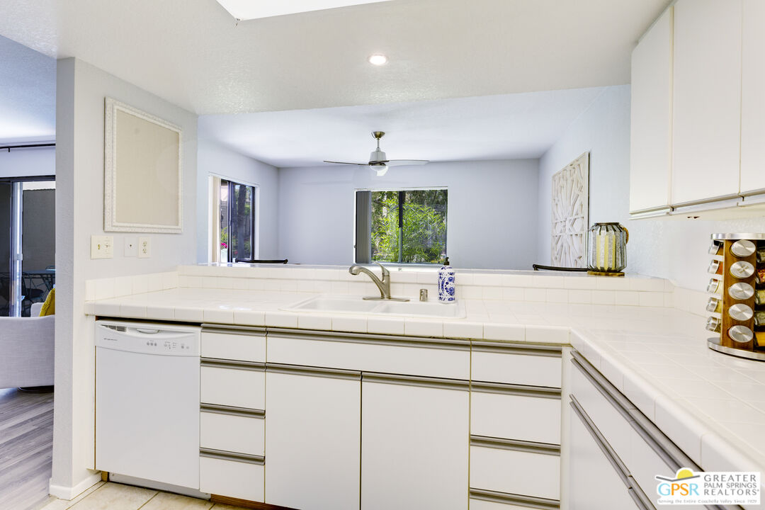 Image 12 for 35200 Cathedral Canyon Dr #V175
