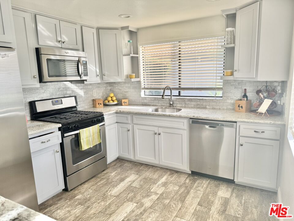 Image 11 for 74805   San Cristoval Cir