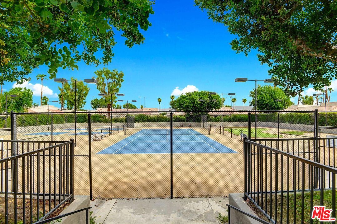 Image 30 for 74805   San Cristoval Cir