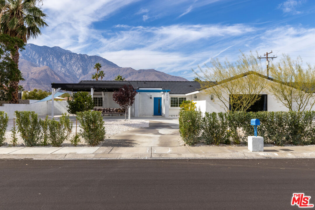 Image Number 1 for 2995 N Cerritos Rd in Palm Springs