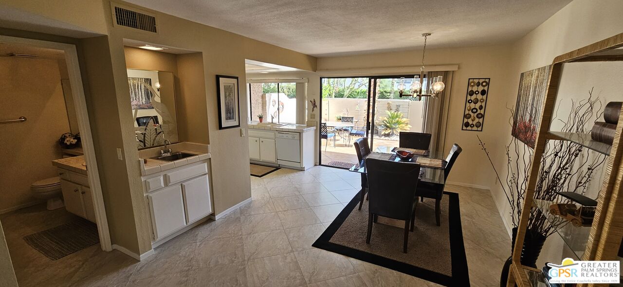 Image 7 for 2424 Los Coyotes Dr