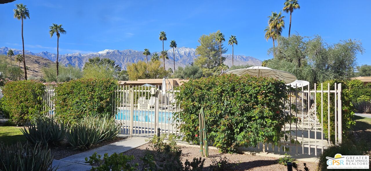Image 6 for 2424 Los Coyotes Dr