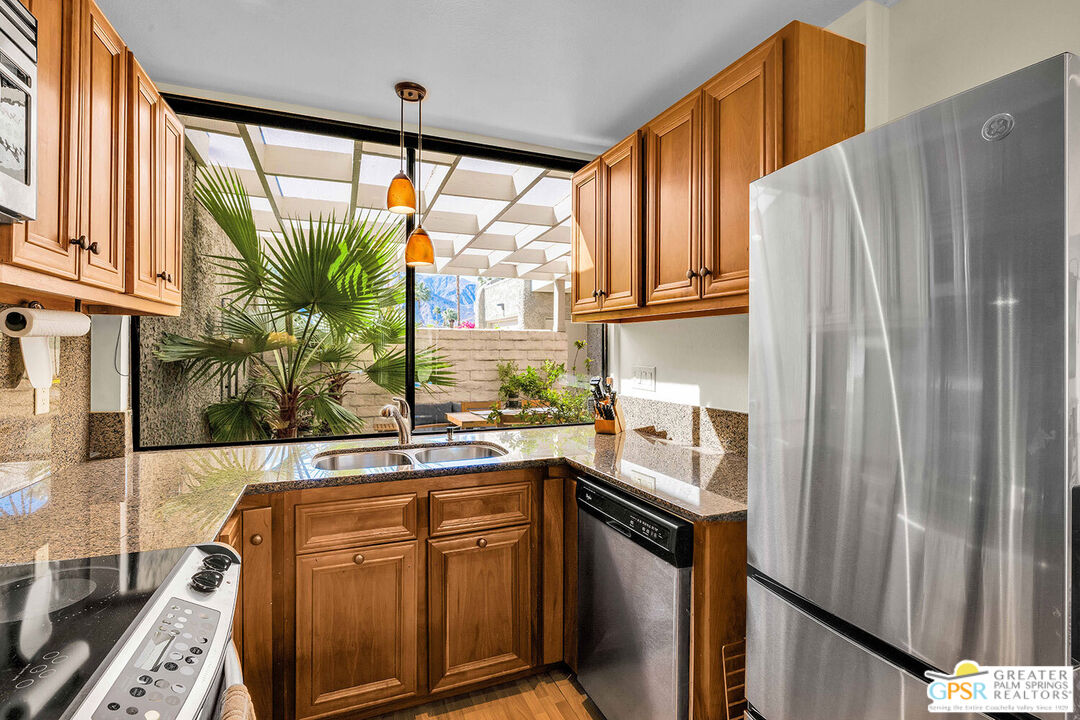 Image 11 for 852 N Calle De Flora Vista