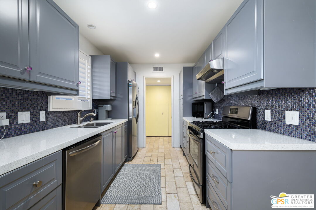Image 10 for 2393 Skyview Dr #1