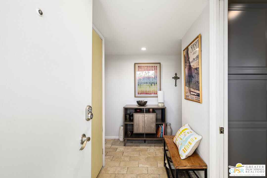 Image 3 for 2393 Skyview Dr #1