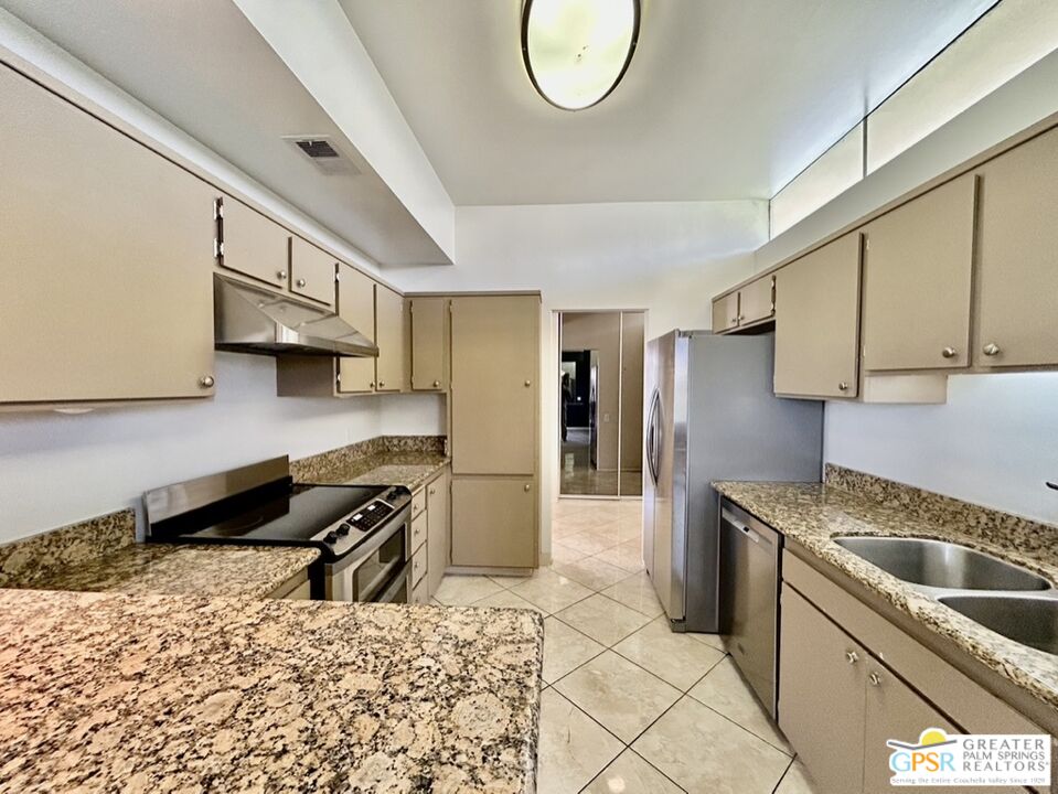 Image 3 for 138 Eastlake Dr