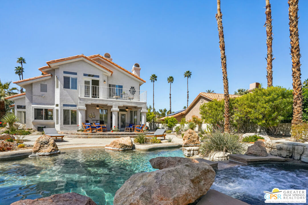 Image Number 1 for 364   Oakmont Dr in Palm Desert